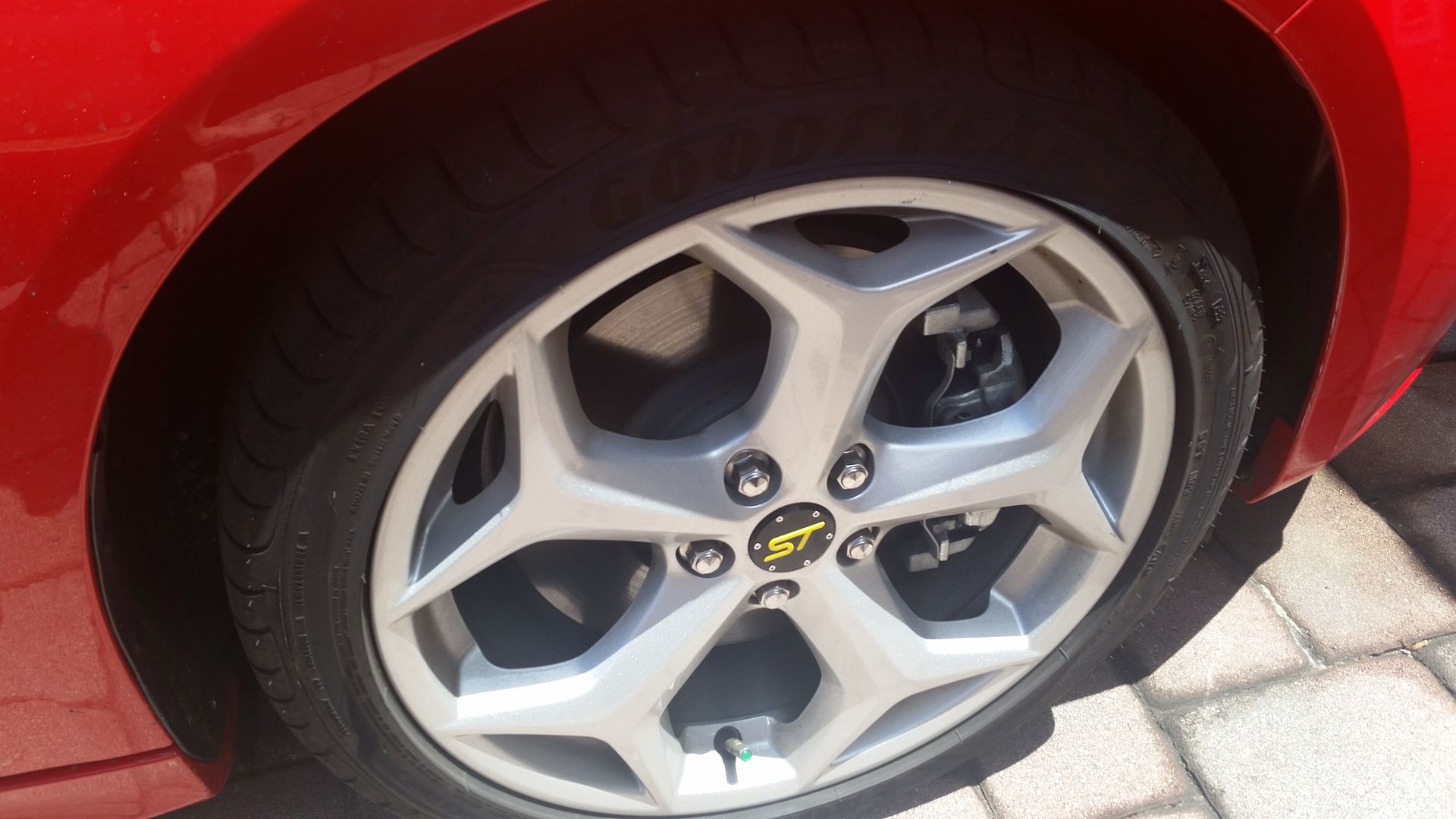 Custom Focus ST center caps